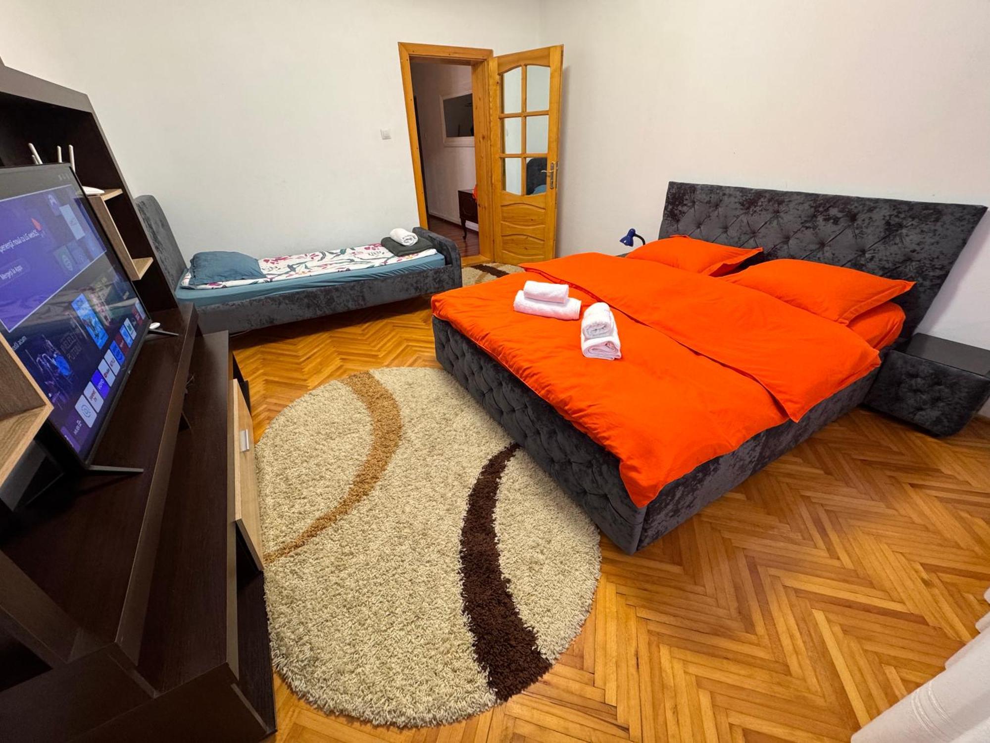 Linen Tree Apartment Băile Herculane Dış mekan fotoğraf